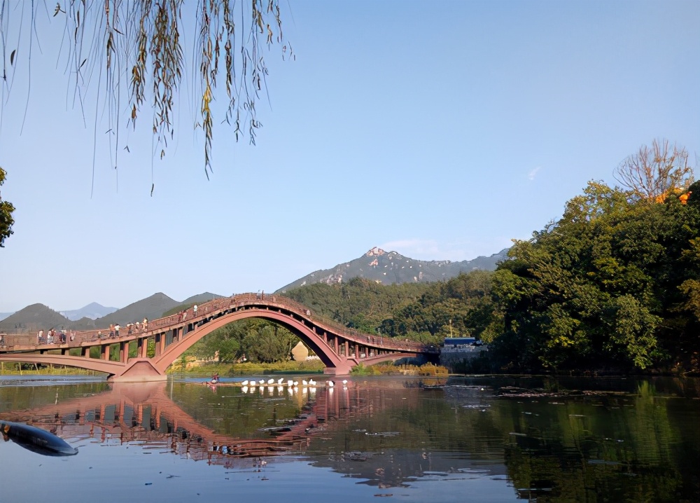 深海还是蓝海 自主式水下机器人发展迅速